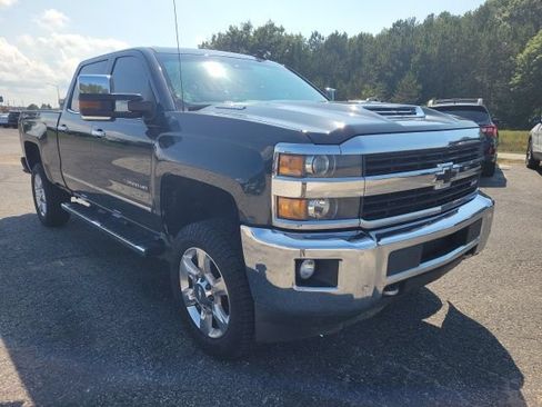 Used 2017 Chevrolet Silverado 2500 LTZ w/ Duramax Plus Package AWD/4WD image 2