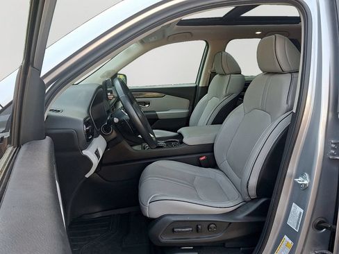 Used 2025 Honda Pilot Elite image 15