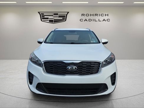 Used 2019 Kia Sorento LX w/ LX Convenience Package image 2