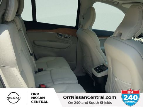 Used 2022 Volvo XC90 T6 Momentum w/ Advanced Package AWD/4WD image 12