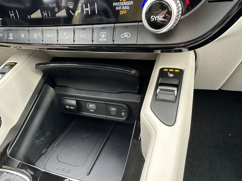 New 2025 Kia Telluride S image 49