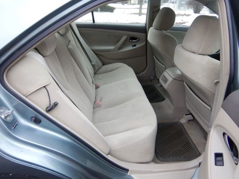 Used 2009 Toyota Camry LE image 21