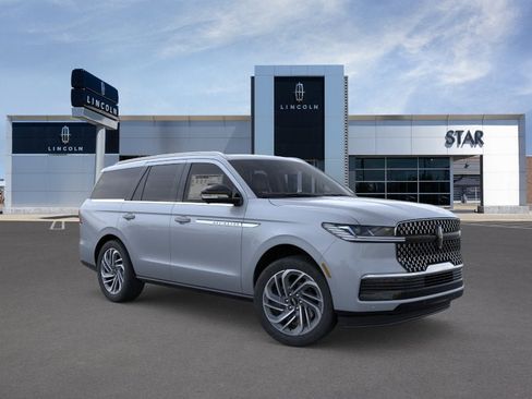 New 2025 Lincoln Navigator Reserve AWD/4WD image 7
