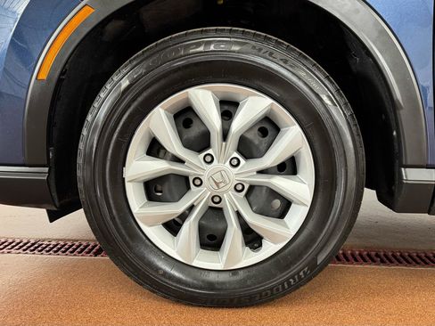 Used 2025 Honda CR-V LX image 8