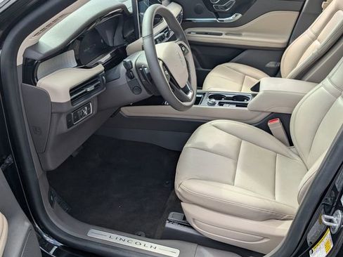 Used 2023 Lincoln Corsair FWD w/ Equipment Group 101A image 8