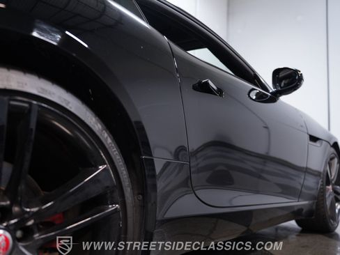 Used 2016 Jaguar F-TYPE Coupe RWD image 24