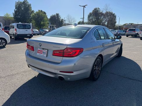 Used 2019 BMW 530e w/ Premium Package RWD image 3