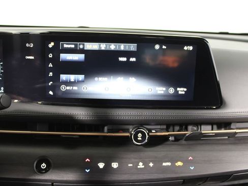 Used 2024 Nissan Ariya FWD image 16