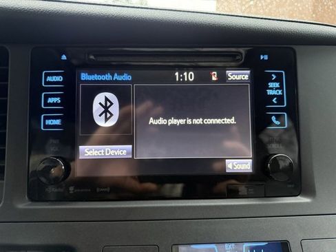 Used 2016 Toyota Sienna XLE image 13