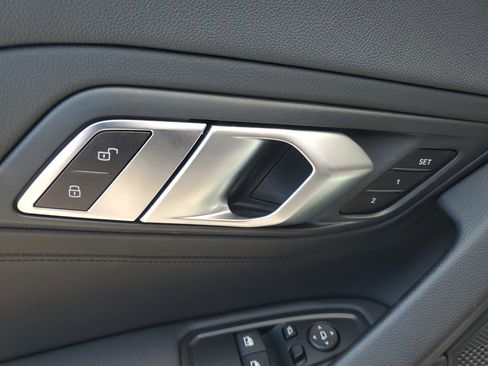 Used 2025 BMW Z4 sDrive30i image 21