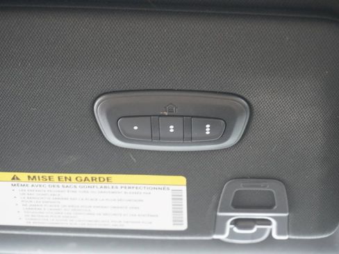 Used 2023 Jeep Grand Cherokee Limited w/ Luxury Tech Group II image 32