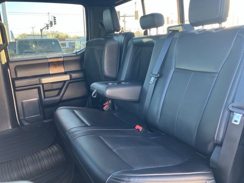 Used 2022 Ford F250 Lariat w/ Chrome Package image 32