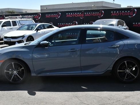 Used 2021 Honda Civic Sport Touring image 4