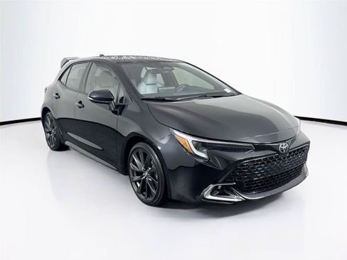 Used 2025 Toyota Corolla XSE FWD image 10