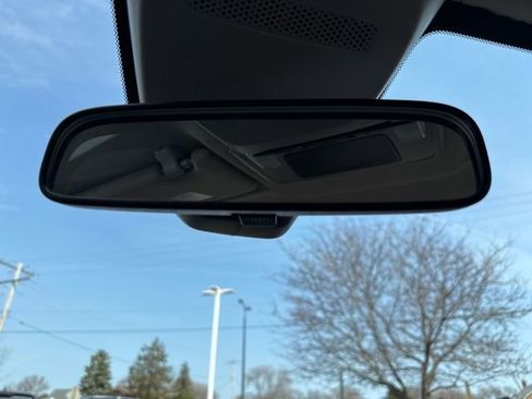 Used 2023 Honda HR-V LX image 36