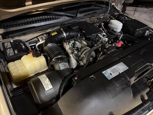 Used 2006 GMC Sierra 3500 SLE w/ Heavy-Duty Power Package image 29