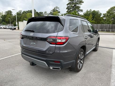 Used 2023 Honda Pilot Elite image 5