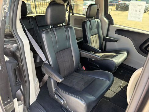 Used 2020 Dodge Grand Caravan SXT FWD image 30