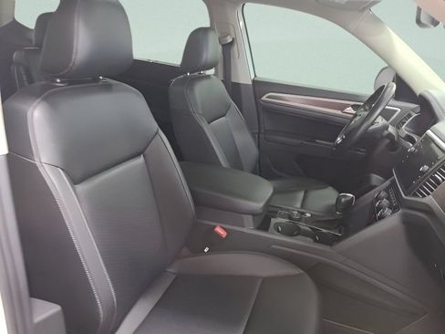 Used 2019 Volkswagen Atlas SEL AWD/4WD image 16