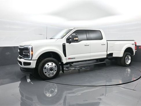 Certified 2025 Ford F450 Platinum image 4