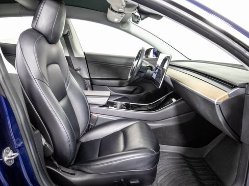 Used 2018 Tesla Model 3 Long Range image 10
