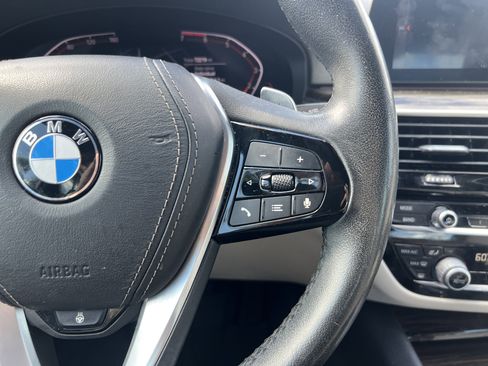 Used 2020 BMW 530i w/ Convenience Package RWD image 20