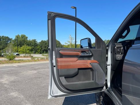 Used 2025 GMC Sierra 2500 Denali Ultimate AWD/4WD image 41