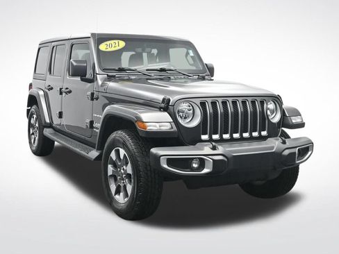 Used 2021 Jeep Wrangler Unlimited Sahara AWD/4WD image 3