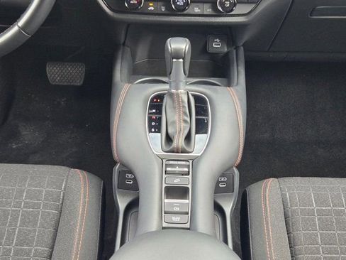 Used 2025 Honda HR-V Sport image 17