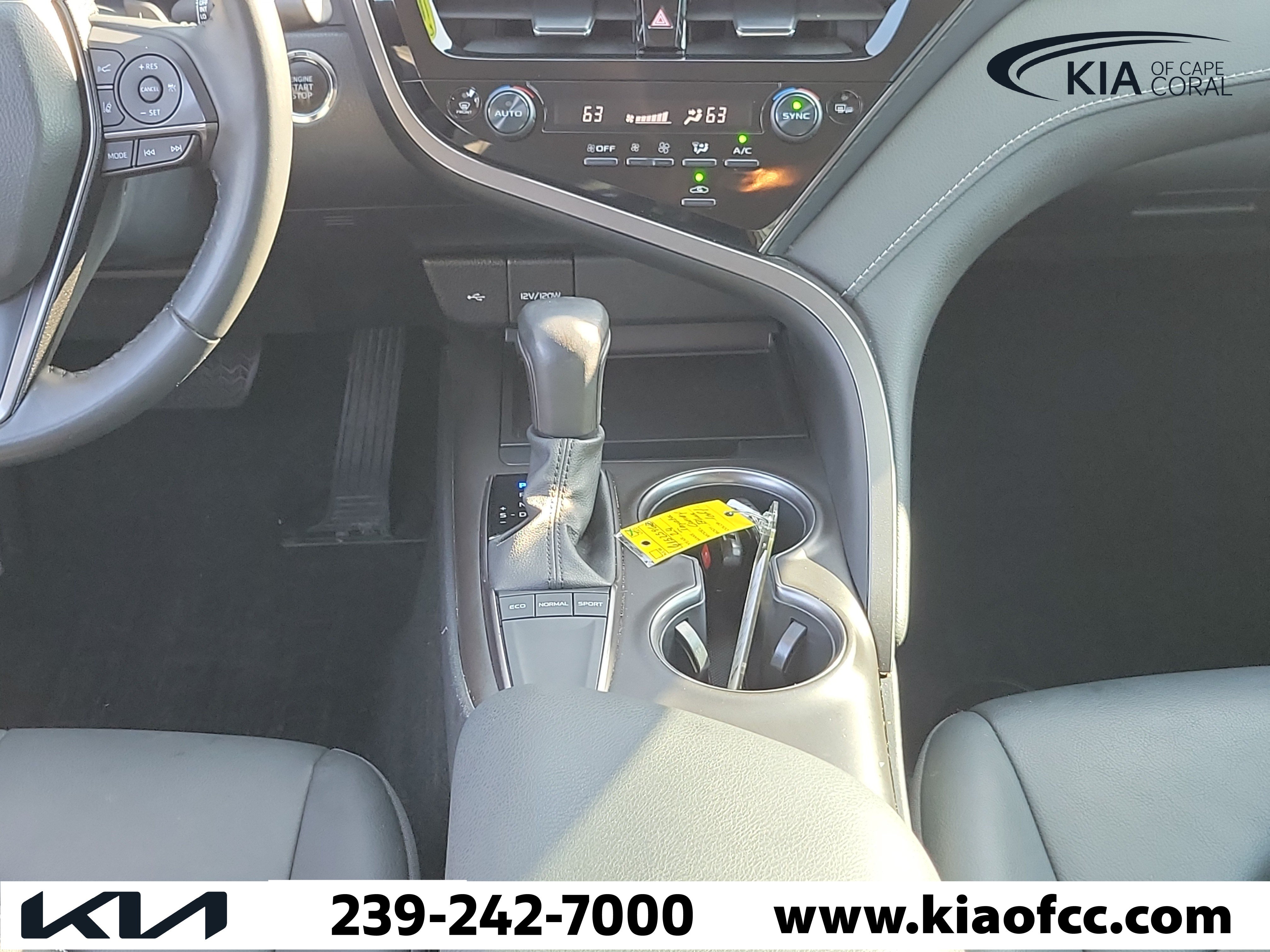 Used 2023 Toyota Camry SE w/ Convenience Package FWD image 19