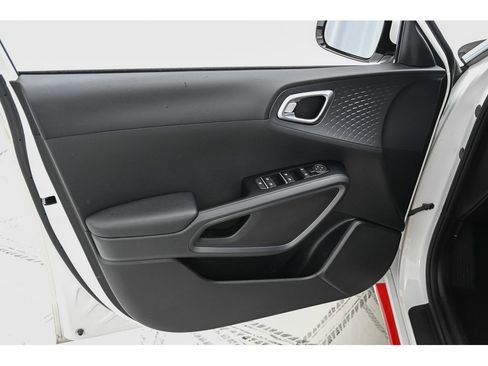 Used 2020 Kia Soul GT-Line image 27