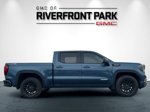 Used 2026 GMC Sierra 1500 Elevation image 2