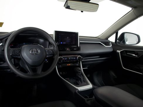 Used 2024 Toyota RAV4 XLE w/ Convenience Package image 22