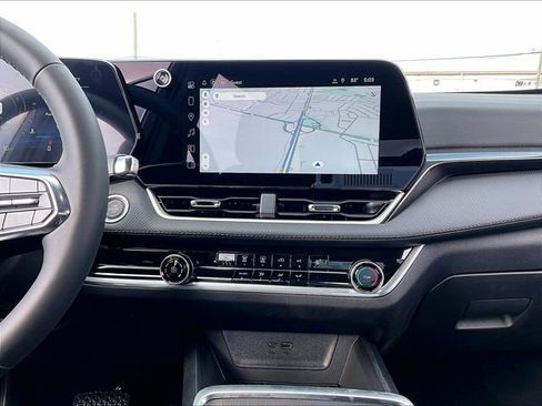 New 2026 Chevrolet Equinox LT w/ Midnight Edition FWD image 12