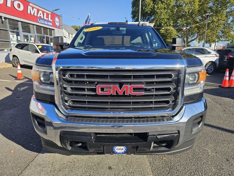 Used 2017 GMC Sierra 2500 4x4 Crew Cab image 2