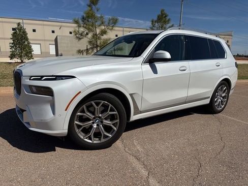 Used 2024 BMW X7 xDrive40i image 1