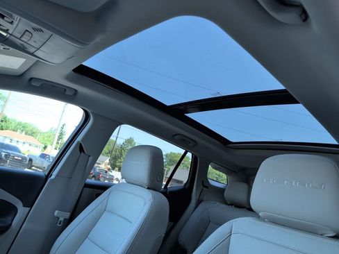 Used 2023 GMC Terrain Denali AWD/4WD image 4