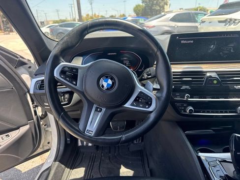 Used 2020 BMW M550i xDrive w/ Executive Package AWD/4WD image 19