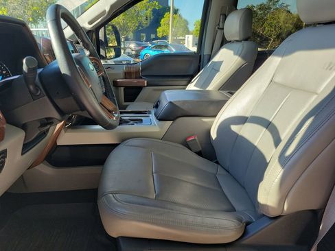 Used 2019 Ford F150 Lariat image 25