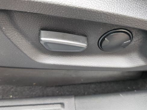 Used 2023 Ford Ranger Lariat w/ Tremor Off-Road Package image 28