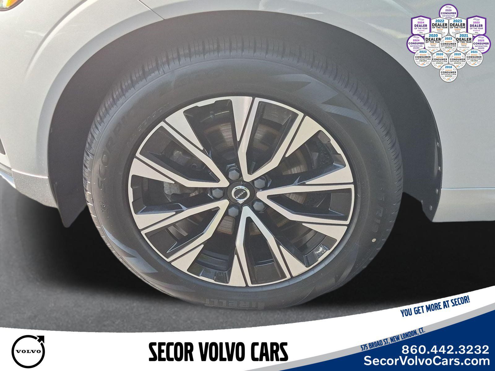 Used 2023 Volvo XC60 B5 Core AWD/4WD image 25