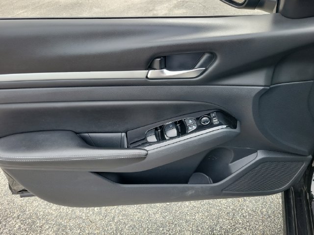 Used 2023 Nissan Altima 2.5 SV FWD image 21