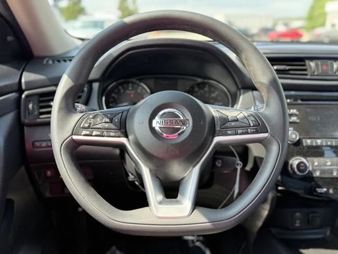 Used 2017 Nissan Rogue S AWD/4WD image 24