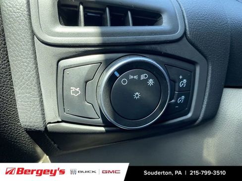 Used 2018 Ford Focus SE image 20