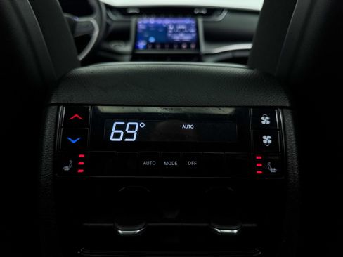 Used 2021 Jeep Grand Cherokee L Limited image 21