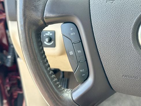 Used 2011 Buick Enclave CXL FWD image 26