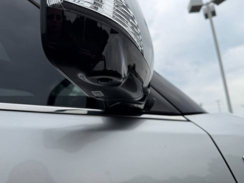Used 2019 INFINITI QX80 Luxe AWD/4WD image 17