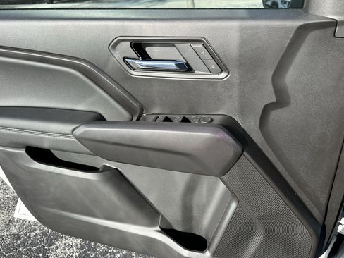 New 2026 GMC Canyon Elevation w/ Convenience Package image 17