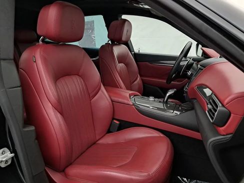 Used 2021 Maserati Levante S AWD/4WD image 3