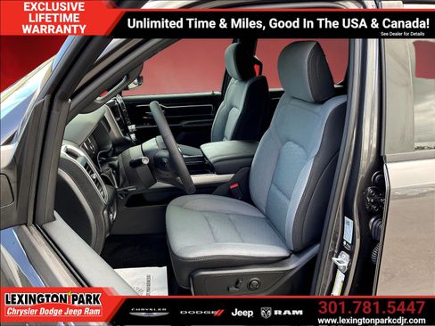 New 2026 RAM 1500 Big Horn AWD/4WD image 9